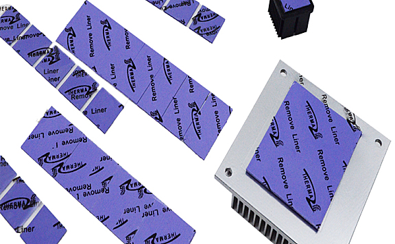 4.7W导热硅胶片TIF600紫蓝色带自粘而无需额外表面粘合剂